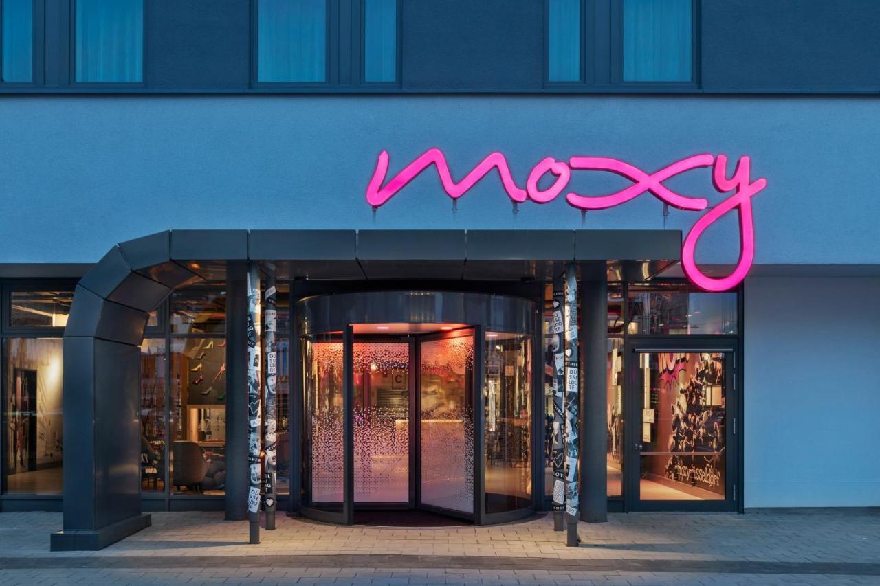 Moxy Duesseldorf City Exteriör bild